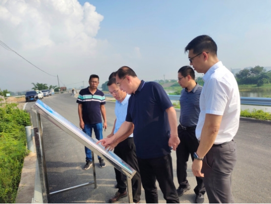 已處理1688000372603山東省威海市委常委、副市長張宏璞到鶴山市調(diào)研古勞水鄉(xiāng)示范性美麗漁場創(chuàng)建項目295.jpg