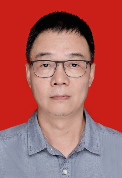 李勇?。ê雍芾砉晒砷L(zhǎng)、四級(jí)主任科員）.jpg